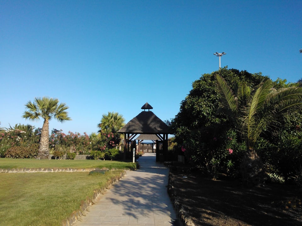 Wyjście na plażę Elba Carlota Beach & Golf Resort