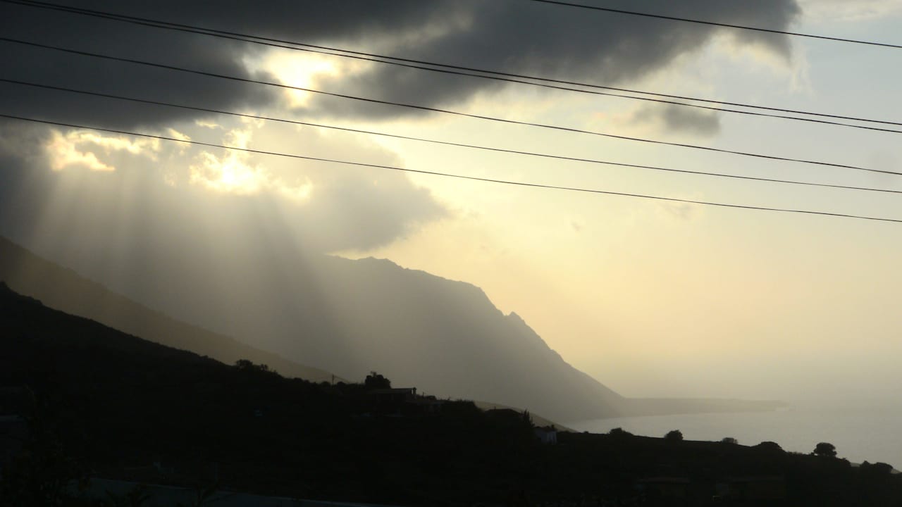 Sonnen/Wolkenstimmung über Sabinosa Villa La Hiedra