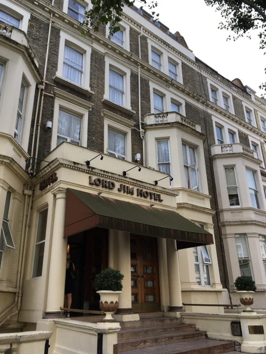 Außenansicht Hotel Lord Jim