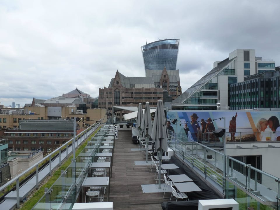Ausblick Bar                                       DoubleTree by Hilton Hotel London - Tower of London