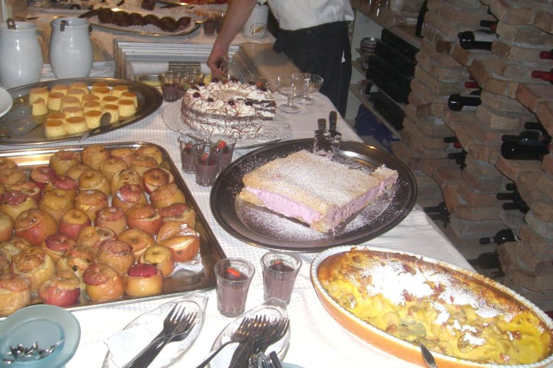 Vorspeisen Buffet STROBLHOF Active Family SPA Resort