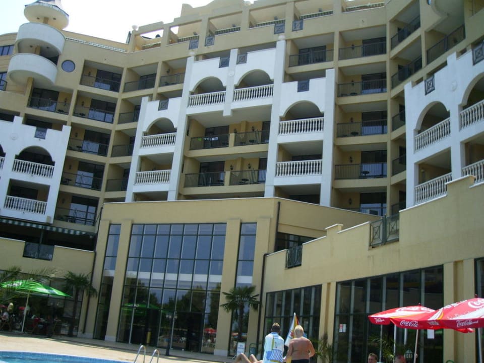 Hotel gesehen vom Pool HI Hotels Imperial Resort