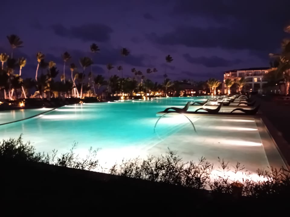 Pool Lopesan Costa Bávaro Resort, Spa & Casino
