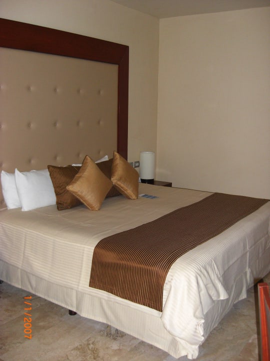 Großes Bett Grand Riviera Princess All Suites & Spa Resort