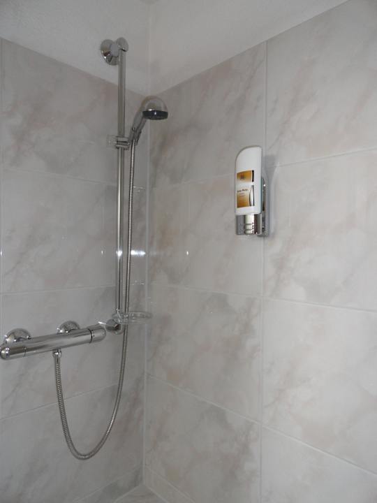 Dusche Best Western Ambassador Hotel