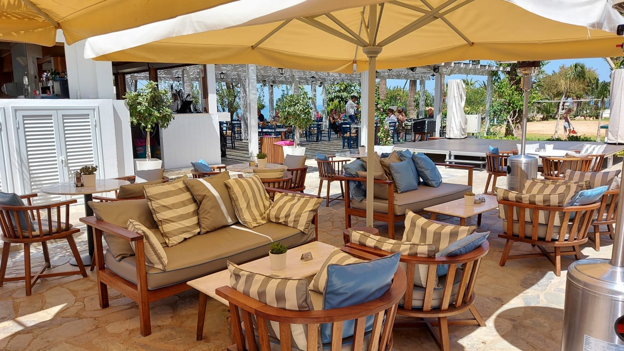 Gastro Crystal Springs Beach Hotel