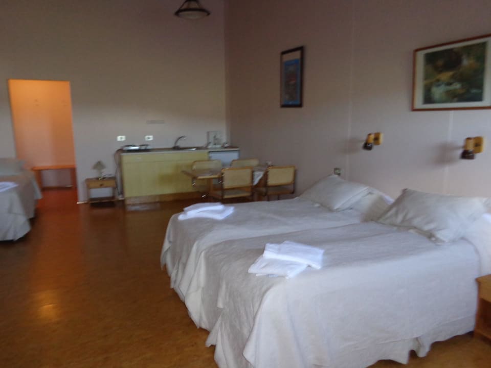 Das Zimmer Gasthaus Narfastadir