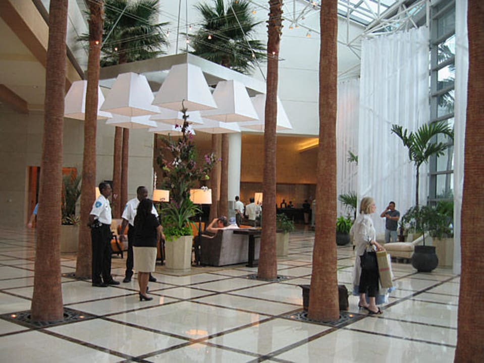 Lobby Diplomat Resort & Spa Hollywood, Curio Collection by Hilton