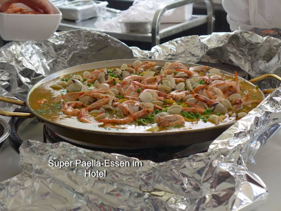Paella-Essen Servatur Playa Bonita