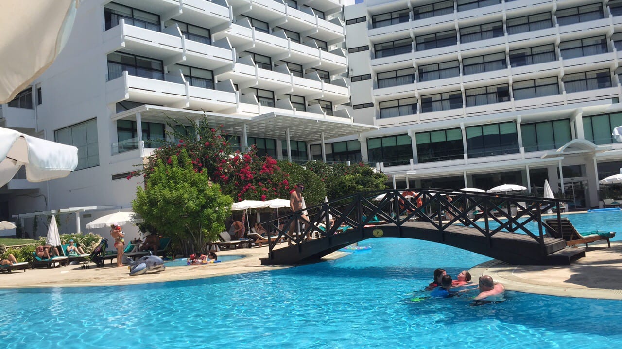 Pool Hotel Grecian Bay