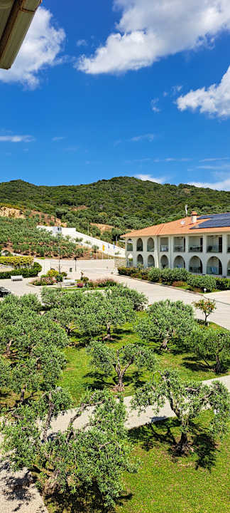 Außenansicht Akrathos Beach Hotel