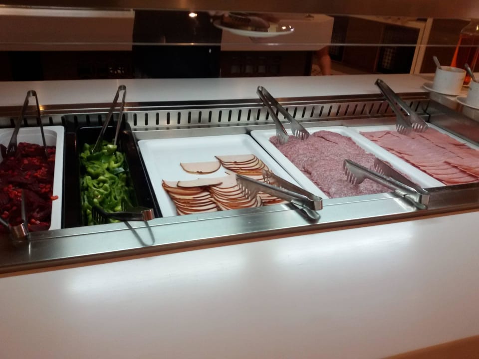 Frühstück 7 Tage lang db San Antonio Hotel + Spa