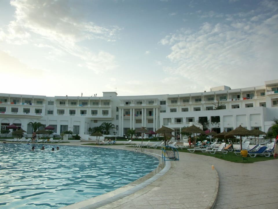 Hotelowy basen Hotel Aqua Life Yasmine