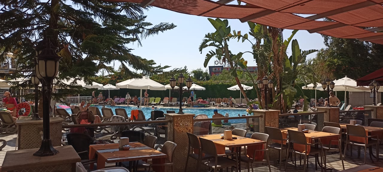 Zimmer Hotel Asrin Beach