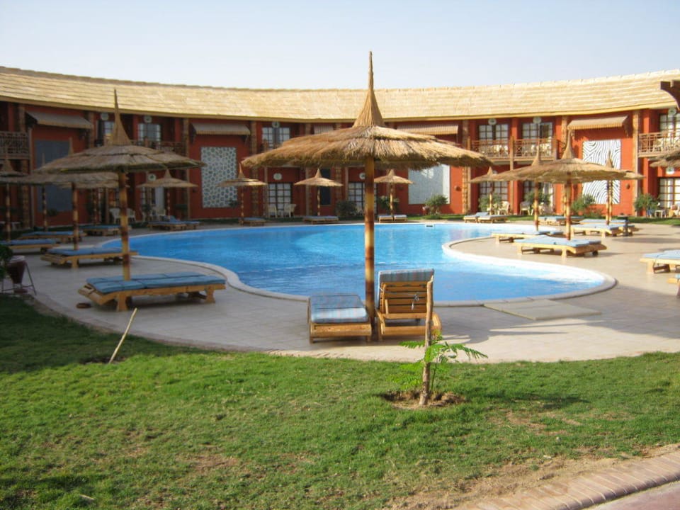 Новый бассейн Pickalbatros Alf Leila Wa Leila Resort - Neverland Hurghada