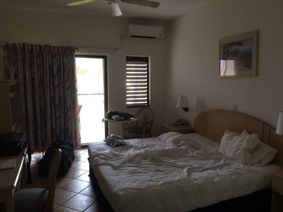 Schlafraum Hotel Allamanda Beach Resort & Spa