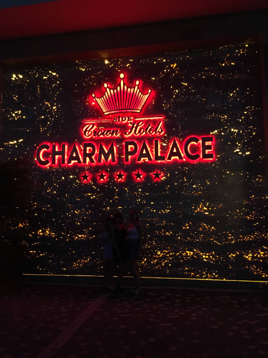 Sonstiges Well Palace Side