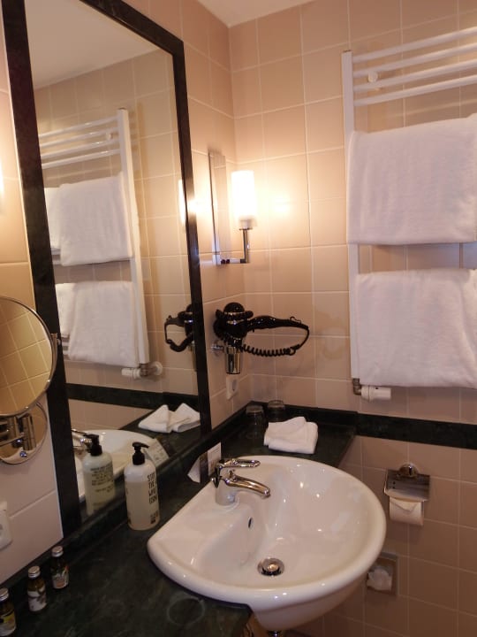 Badezimmer 1 Naturresort & Spa Schindelbruch