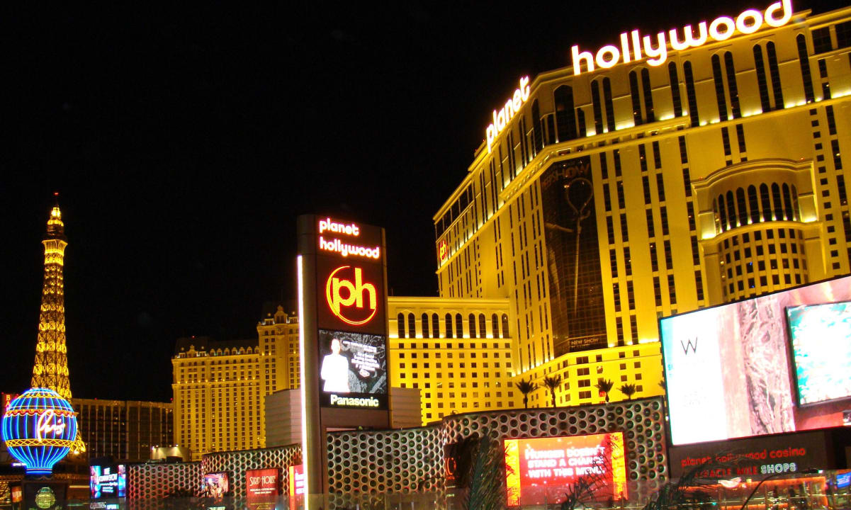 Hotel bei Nacht Hotel Planet Hollywood Resort & Casino