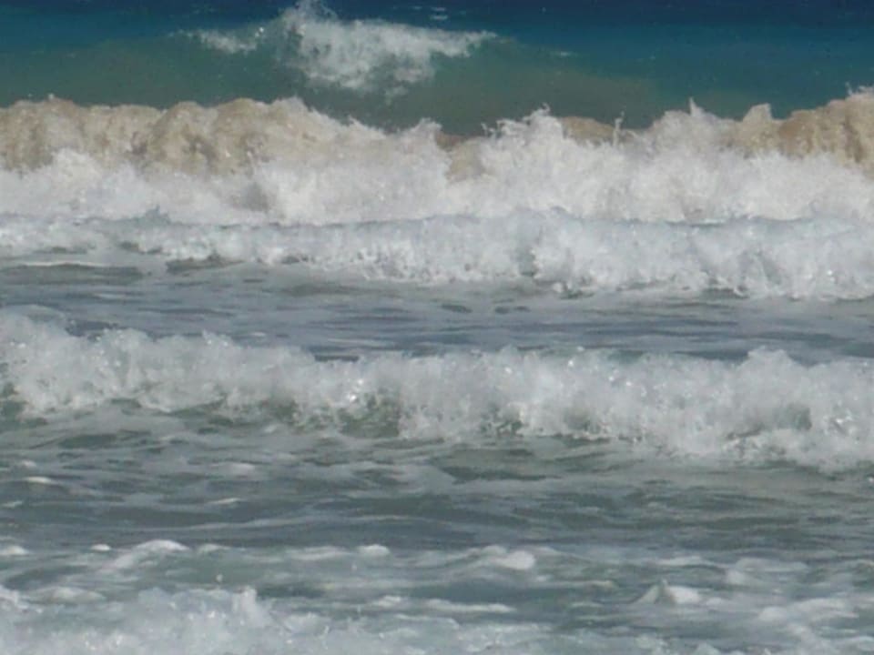 Super Wellen am Strand SBH Club Paraiso Playa