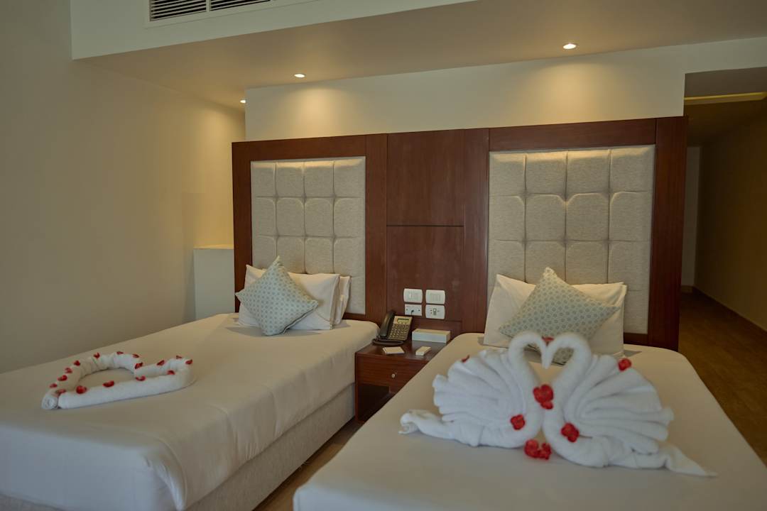 Zimmer Diamond Beach by Pearl Resort