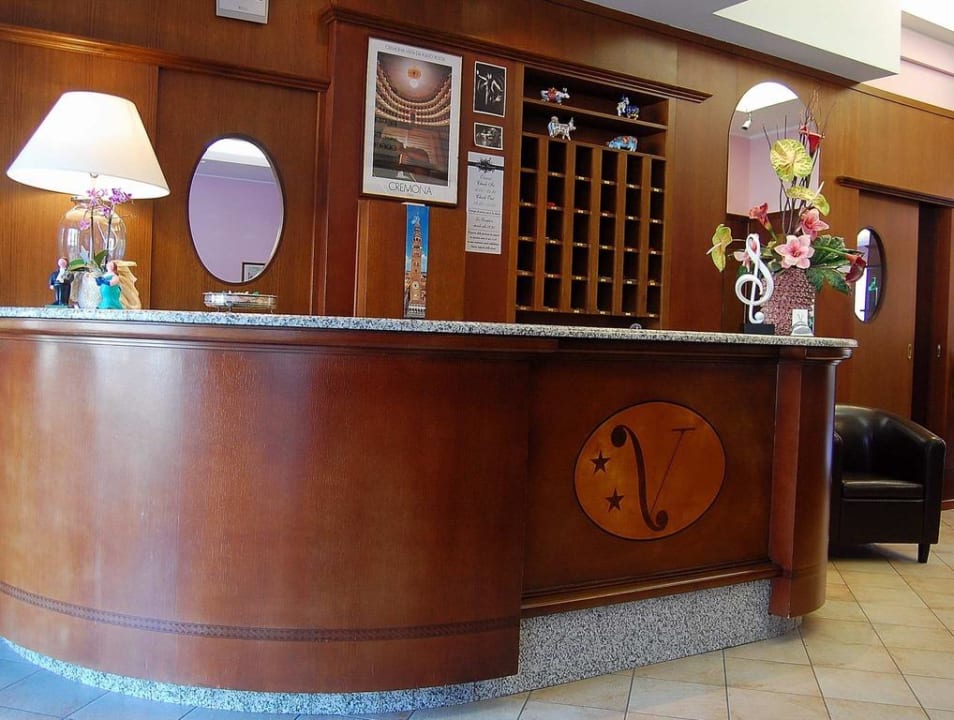 Receptio Hotel Albergo Visconti