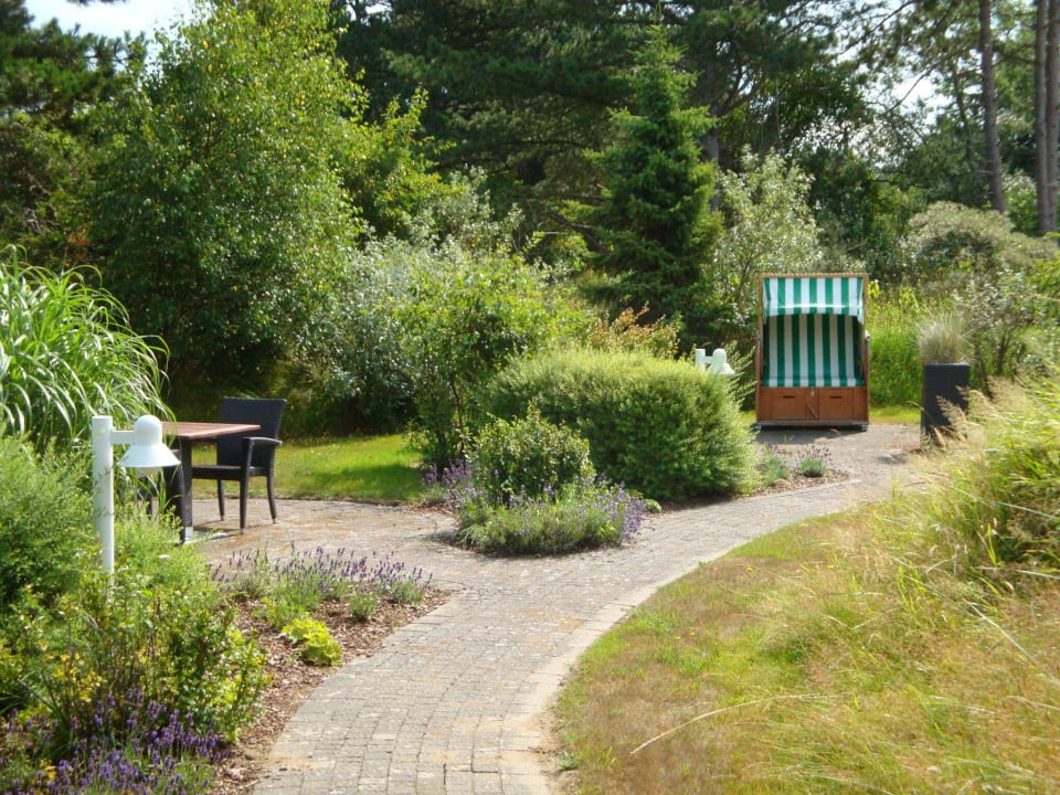 Kleiner Garten auf der Rückseite Landhaus an de Dün Garni