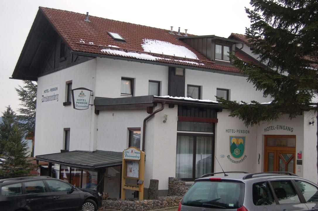 Außenansicht Hotel Dreisonnenberg