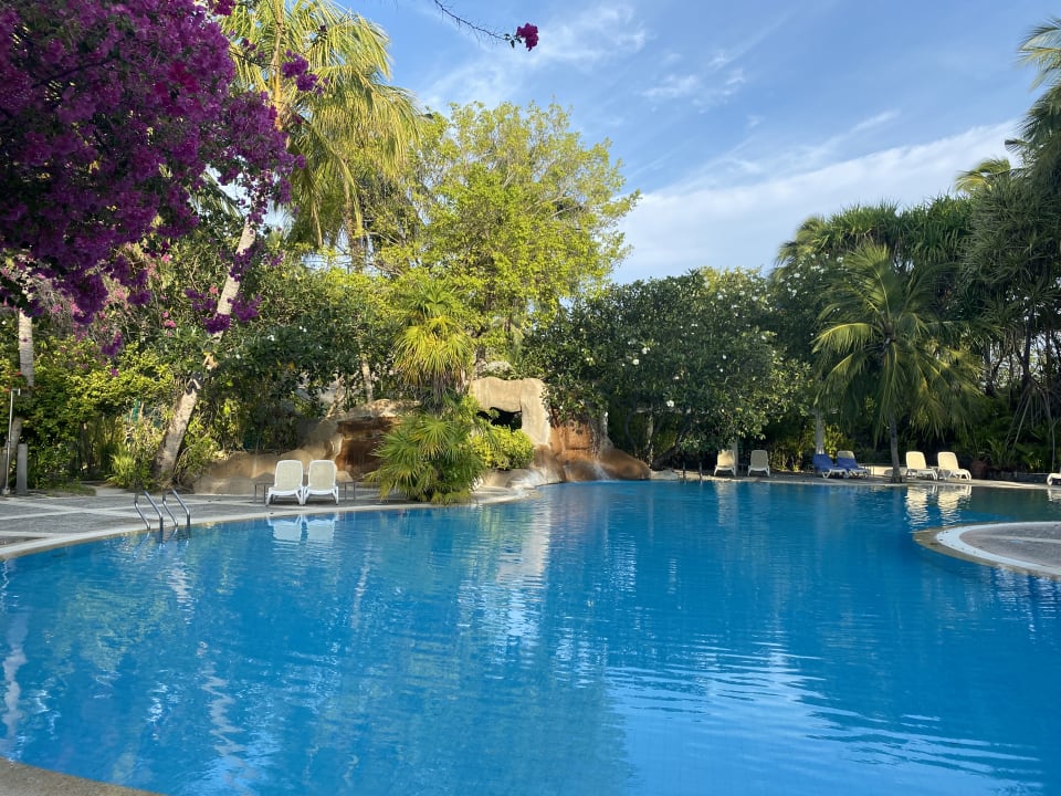 Pool Kuramathi Maldives