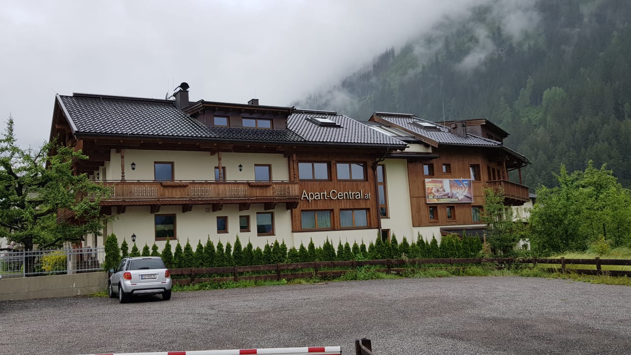 Außenansicht Apart Central - Premium Mountain&Garden