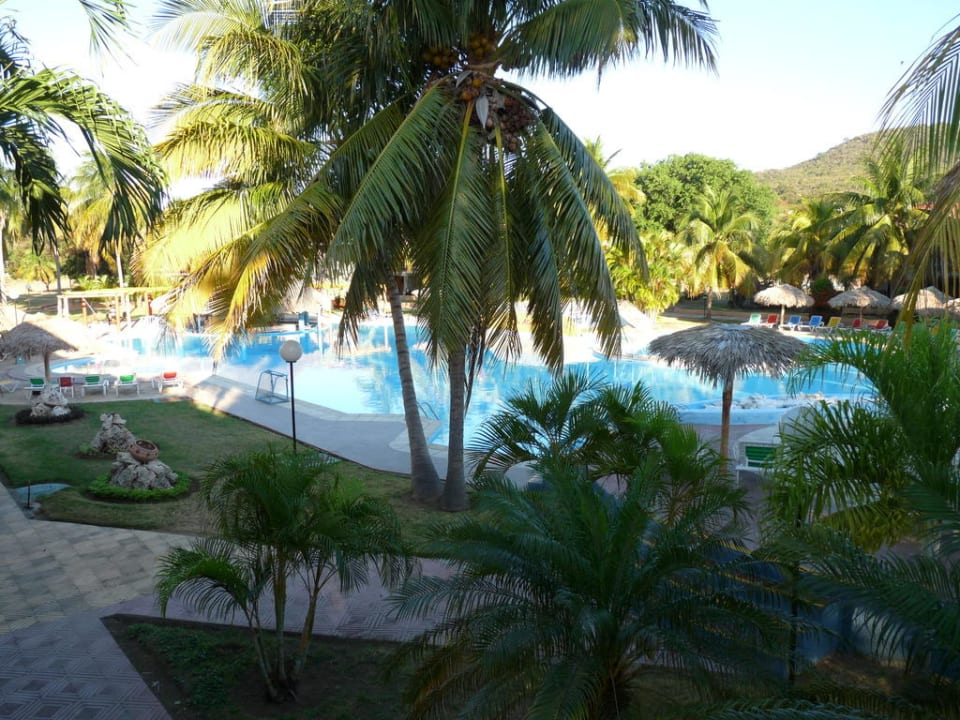 Sauber Club Amigo Carisol Los Corales Hotel
