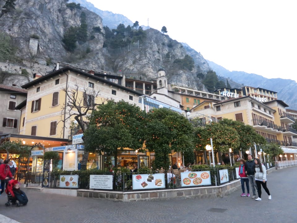 Vom Bootsanleger Hotel all'Azzurro