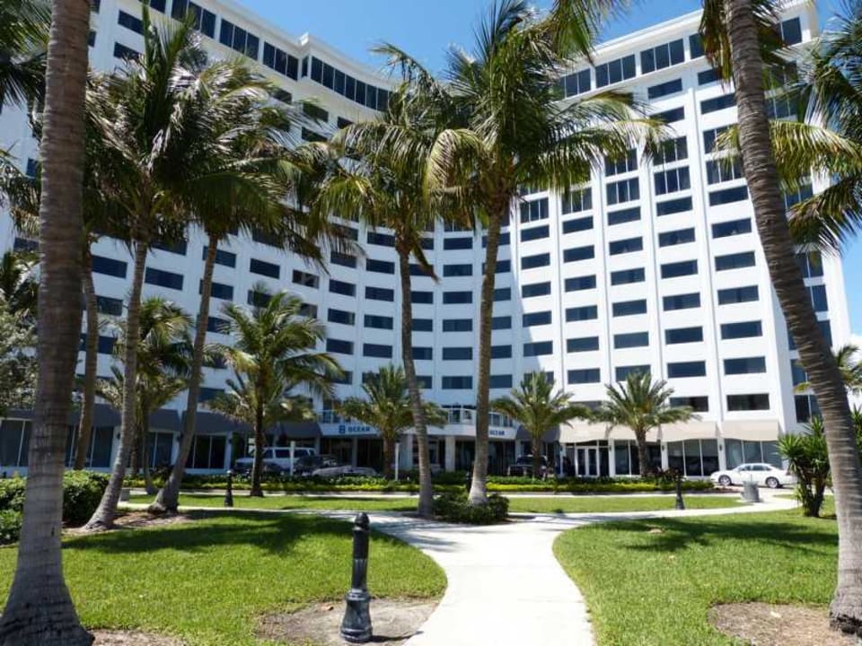 Hotel von vorne Sonesta Fort Lauderdale