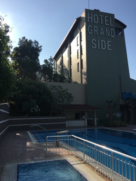 Pool Hotel Grand Side
