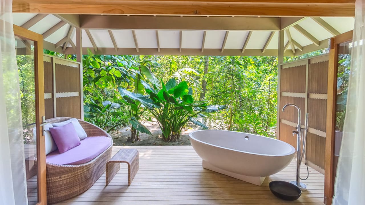 Strand Meeru Maldives Resort Island