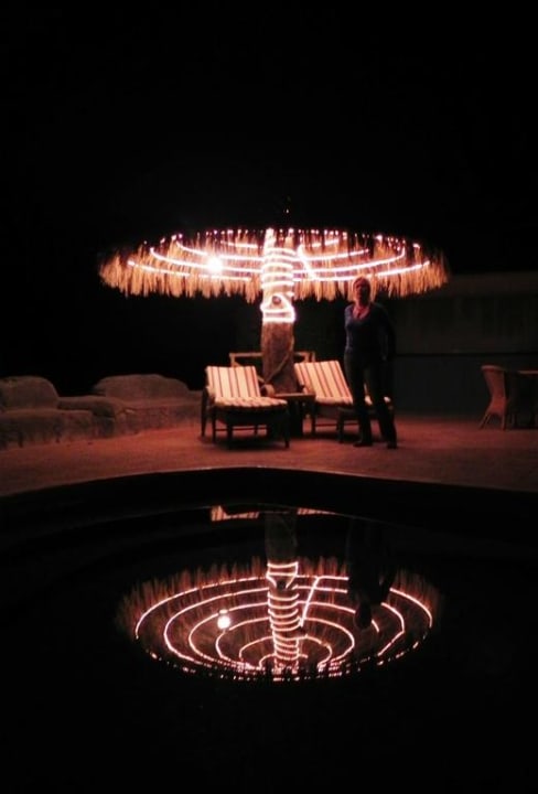 Abends am Pool Hotel Al Nahda Resort & Spa