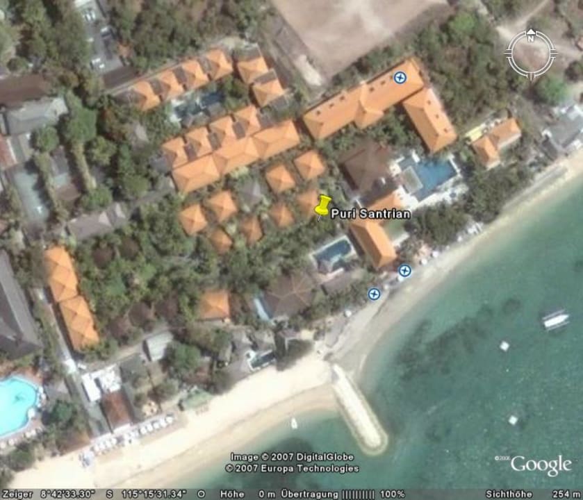 Hotel aus der Vogelpespektive Puri Santrian