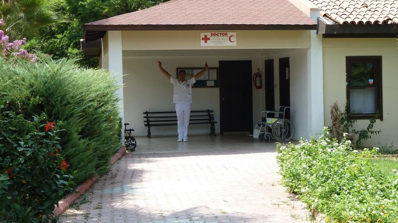 Onkel Doktor Hotel Club Nena