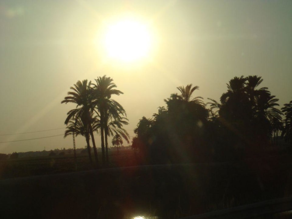 Sonnenuntergang Lotus Bay Beach Resort