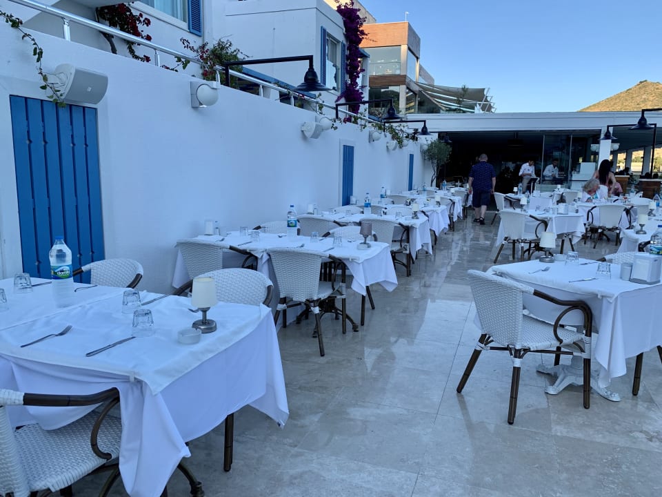 Gastro Bellazure Hotel