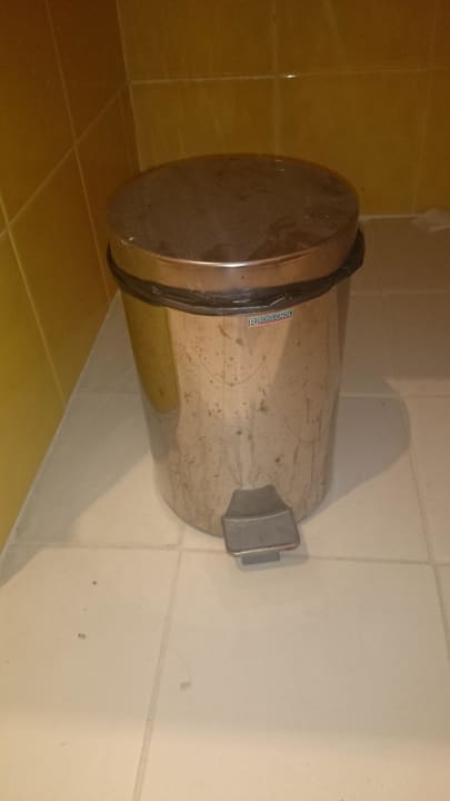 Mülleimer badezimmer Hotel Nesrine