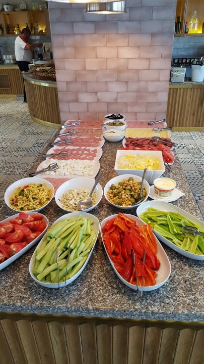 Frühstück  Hotel Zefir Beach