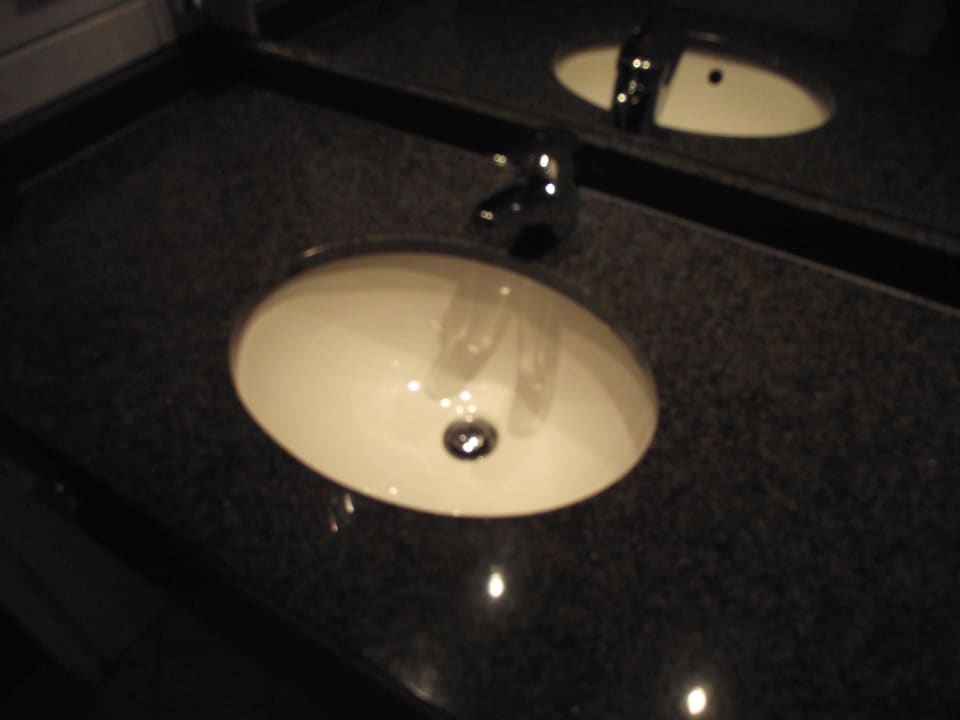 Bad Leonardo Hotel Köln Bonn Airport