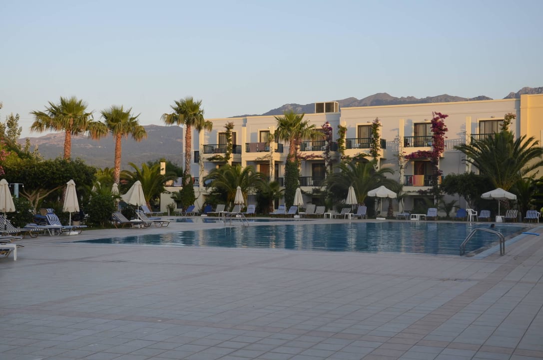 Pool Hotel Tigaki Beach