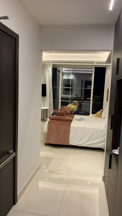 Zimmer Chrysomare Beach Hotel & Resort