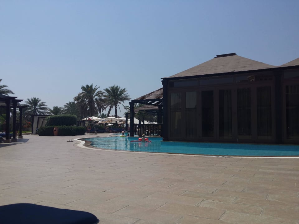Pool & Italienisches Restaurant Miramar Al Aqah Beach Resort
