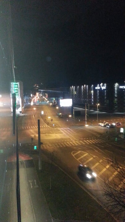 Ausblick Nachts  PLAZA INN Graz