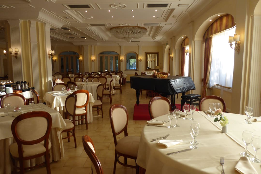 Frühstücksraum Hotel Restaurant Paradise