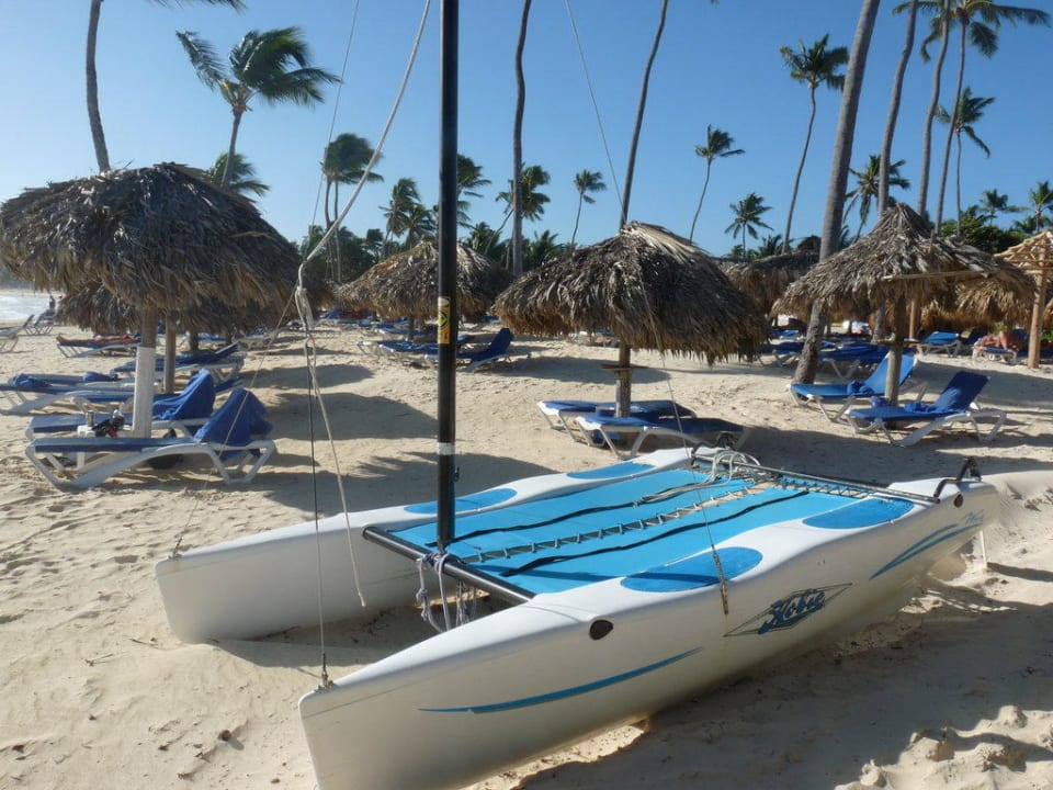 Strand mit Katamaran Punta Cana Princess All Suites Resort & Spa