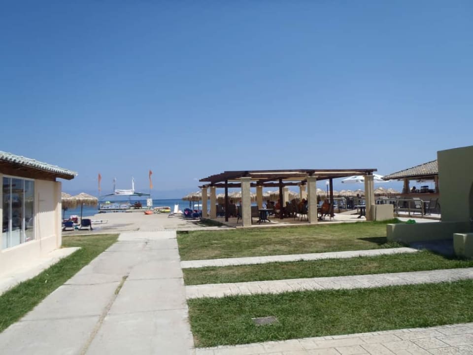 Bar przy plaży  Mitsis Messonghi Beach Hotel